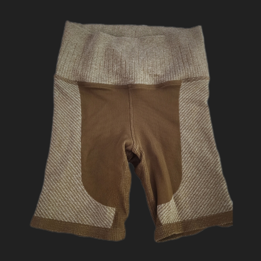 Avocado Textured Mustard Shorts size xs/s